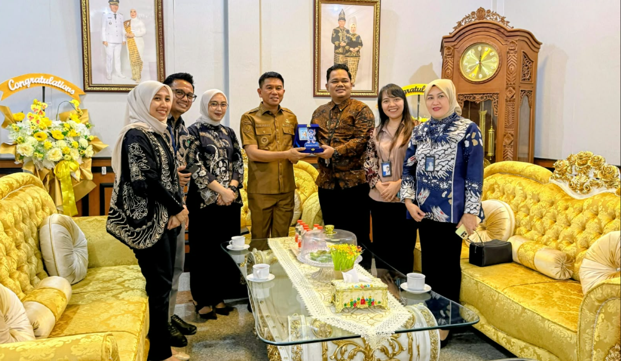 BRI Kendari Samratulangi Jalin Silaturahmi dengan Bupati Konawe Selatan, Tawarkan Kanal Pembayaran Pajak Daerah
