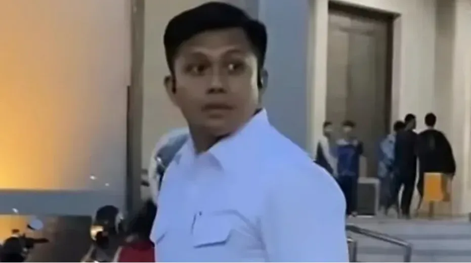 Sosok Briptu Asky Rizal Toding Ajudan Gubernur Kaltim yang Viral